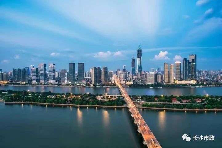 以城市，見未來；與城市，共成長